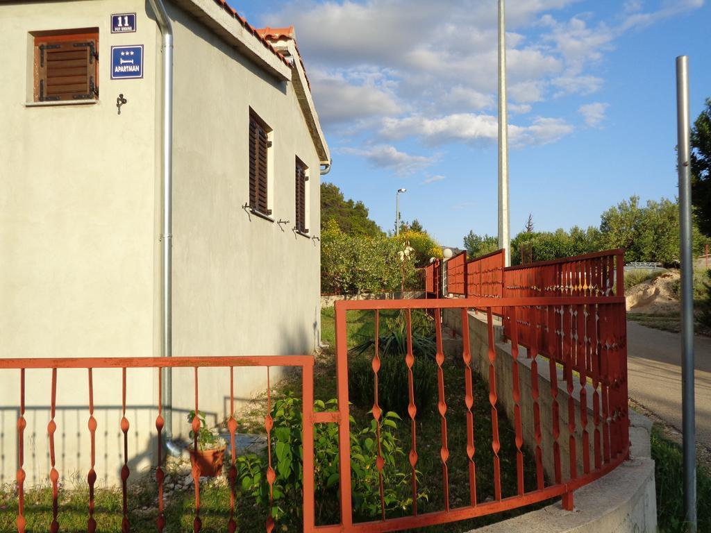 Maslina Apartment Jadrtovac Екстер'єр фото
