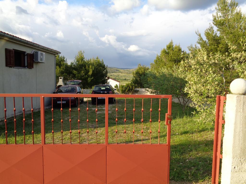 Maslina Apartment Jadrtovac Екстер'єр фото
