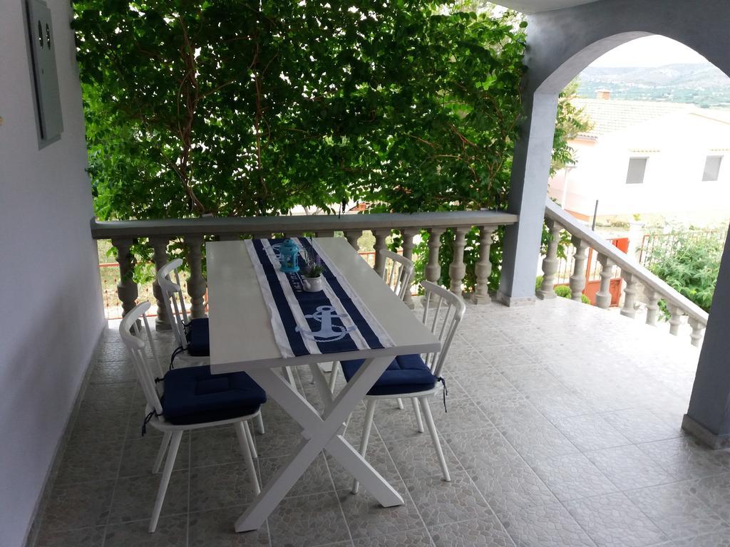Maslina Apartment Jadrtovac Екстер'єр фото